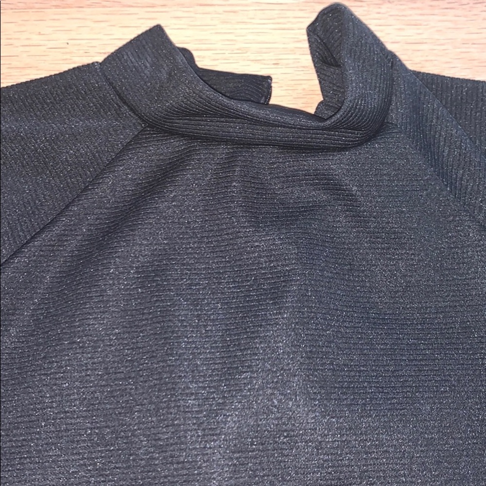 Top - Picture 2 of 4